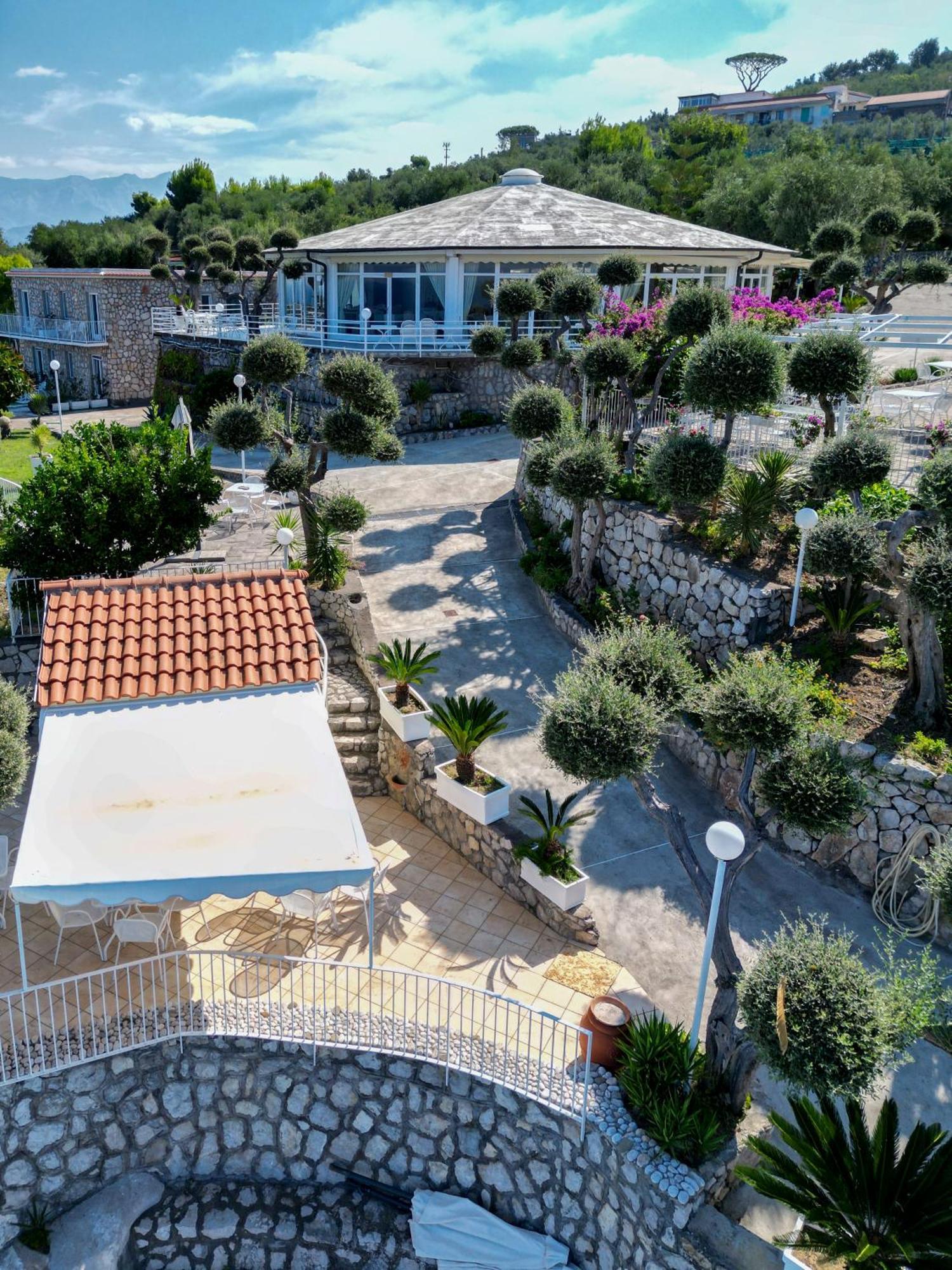Hotel Villa Lubrense Sorrento Massa Lubrense Buitenkant foto